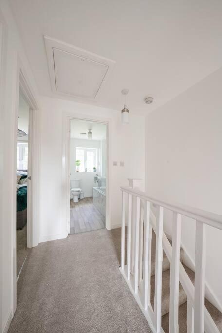 Stylish 2-Bed Home - For Company Contractor And Leisure Stays - Nec, Airport, Hs2, Contractors, Resort World Birmingham Extérieur photo